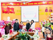 TRƯỜNG TIỂU HỌC HIM LAM CHIA TAY ĐỒNG CHÍ HÀ THỊ HẢI OANH- GIÁO VIÊN  TIẾNG ANH VỀ CÔNG TÁC TẠI PHÚ THỌ